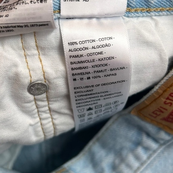 Levi's Women's 501 Light Wash Skinny Jeans - Picture 13 of 15